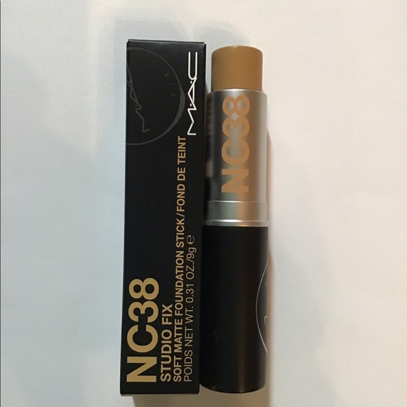 Studio Fix soft matte foundation stick - Picture 7 of 16